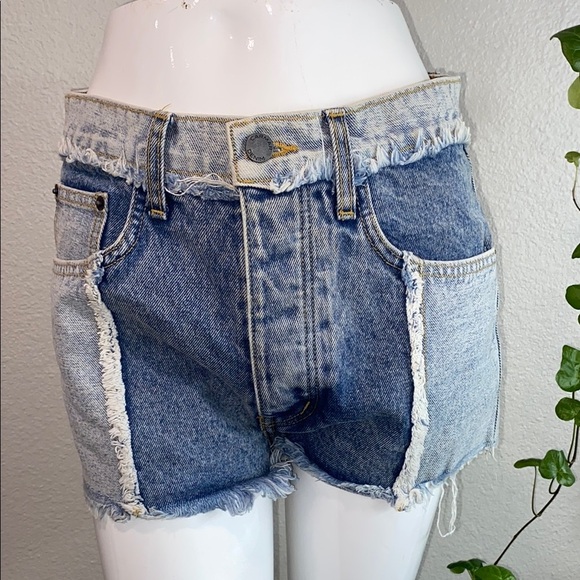Carmar Pants - Carmar BlueJean Shorts High-Waisted Two-Tone Distressed Two Tone Cutoff Denim 26